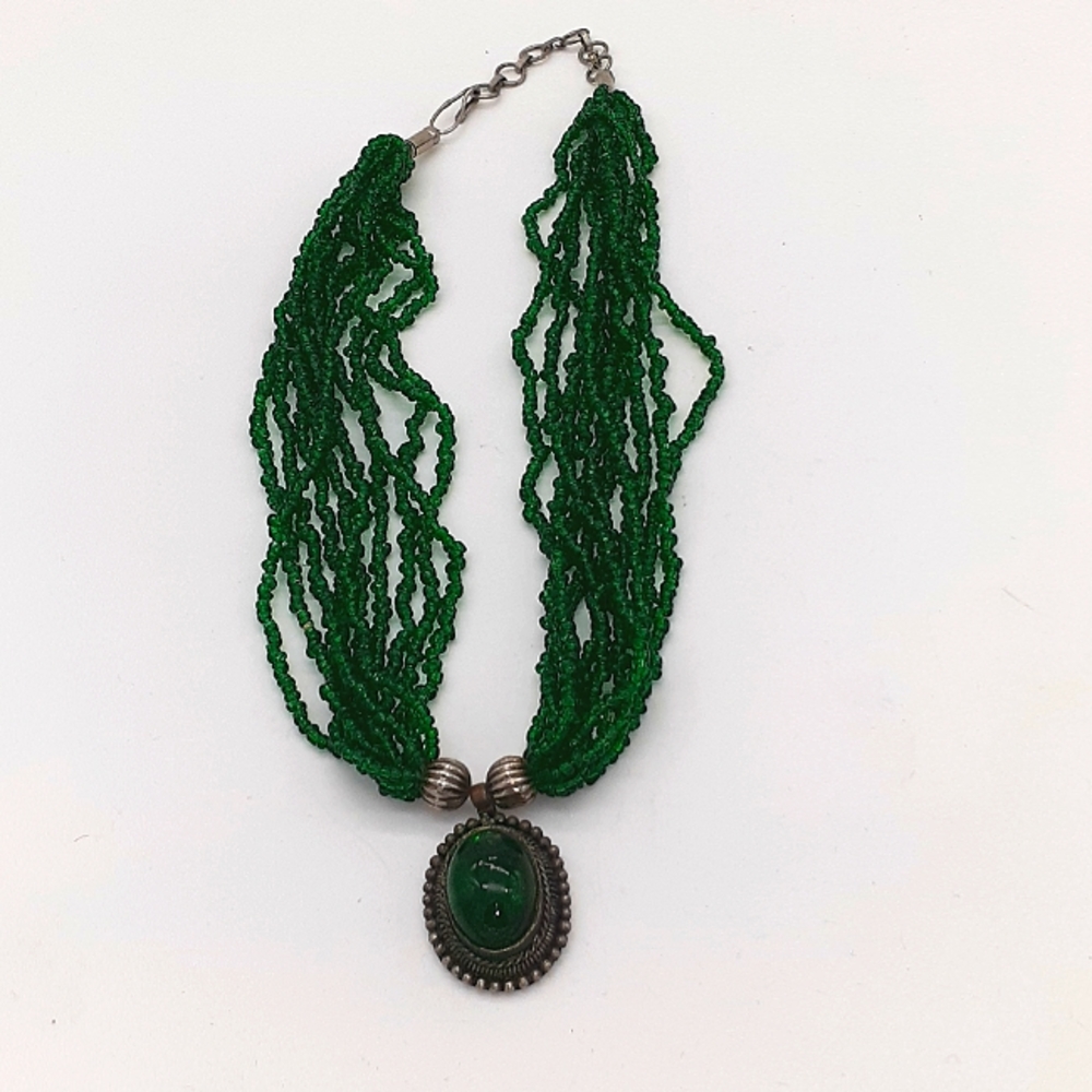 Pretty Emerald Green Boho Seed Bead Vintage Necklace